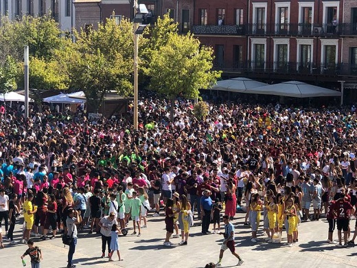 Aspecto de la Plaza Mayor de Medina del Campo en los primeros minutos de San Antolín 2022 / Cadena SER